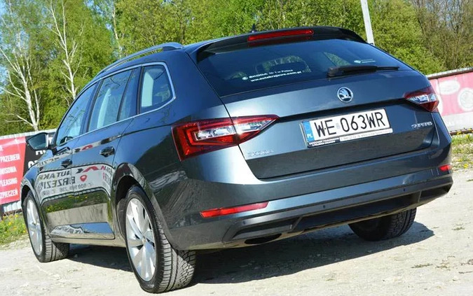 Skoda Superb cena 84900 przebieg: 178000, rok produkcji 2019 z Kutno małe 781